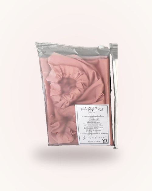 Combo Satín rosa: funda, bamba y gorro